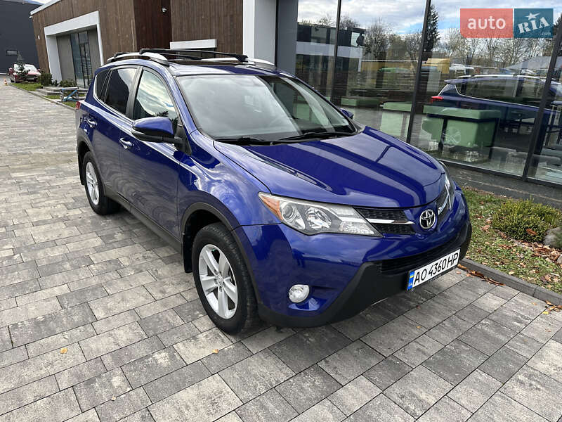 Позашляховик / Кросовер Toyota RAV4 2014 в Ужгороді