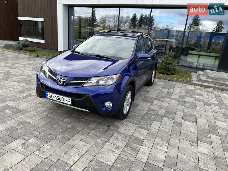 Позашляховик / Кросовер Toyota RAV4 2014 в Ужгороді
