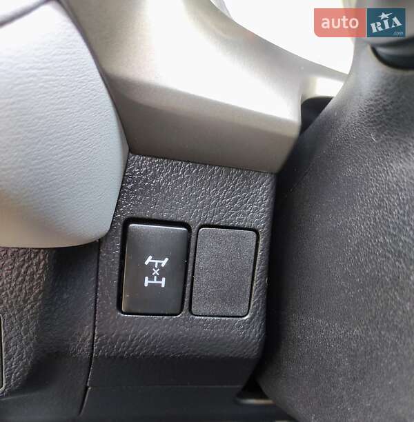 Позашляховик / Кросовер Toyota RAV4 2014 в Ужгороді