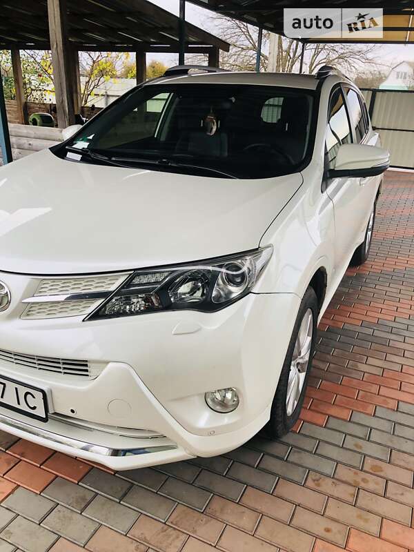 Внедорожник / Кроссовер Toyota RAV4 2014 в Белой Церкви