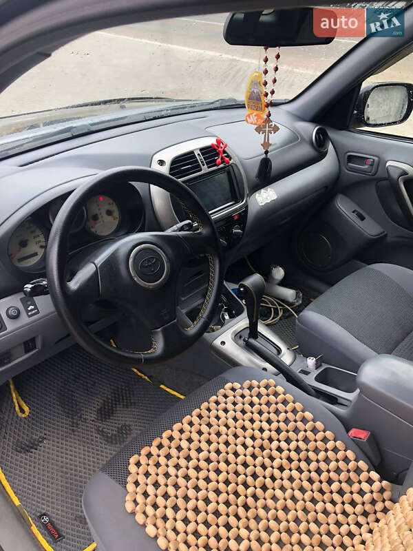 Позашляховик / Кросовер Toyota RAV4 2003 в Борисполі