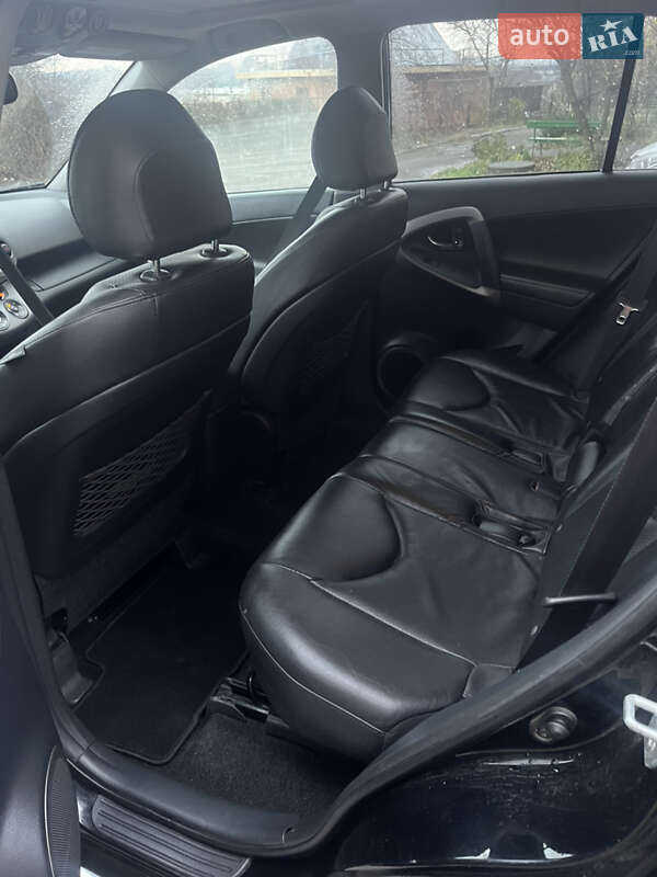 Позашляховик / Кросовер Toyota RAV4 2007 в Харкові
