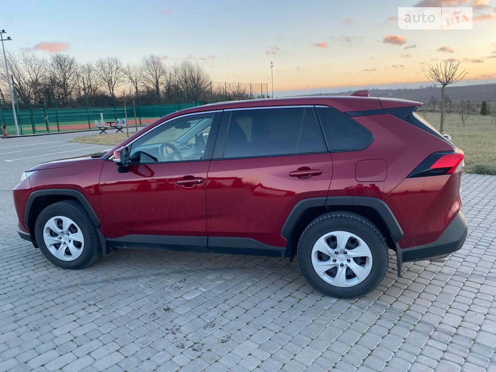 2019 Toyota RAV 4 - мініатюра 5