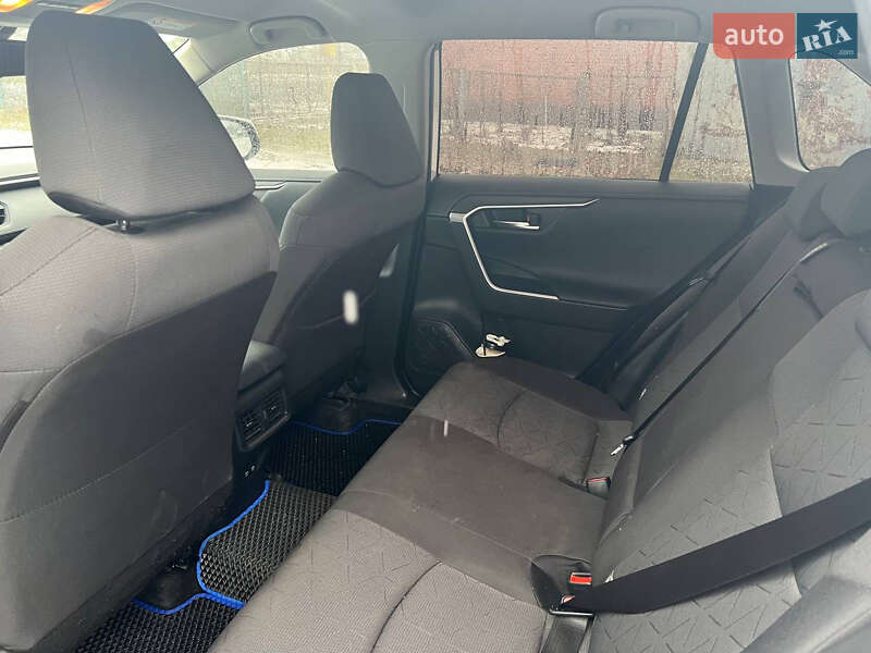 Позашляховик / Кросовер Toyota RAV4 2021 в Вінниці