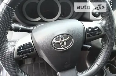 Toyota RAV4 2010
