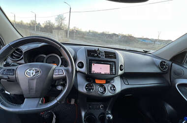 Внедорожник / Кроссовер Toyota RAV4 2010 в Новоднестровске