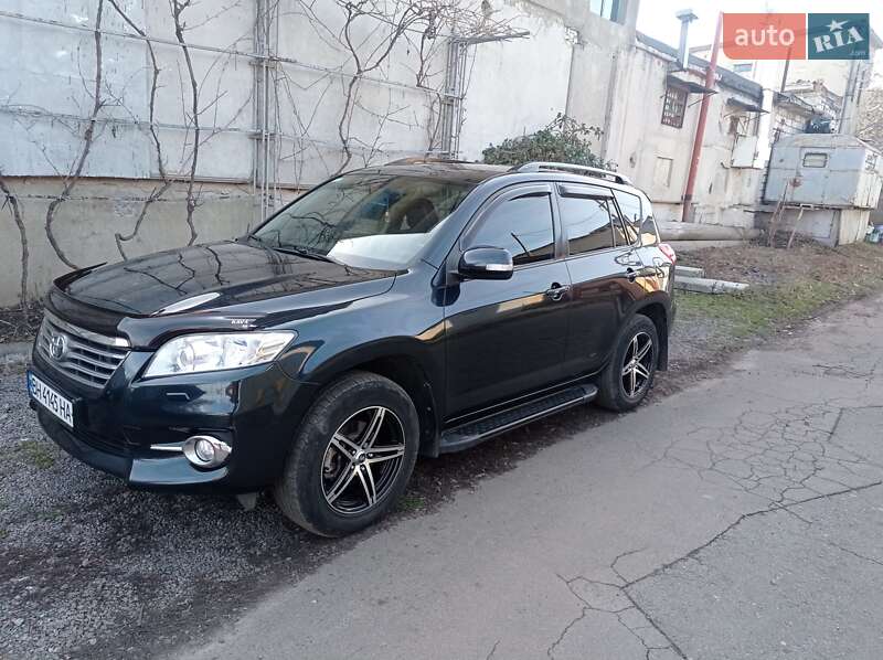 Позашляховик / Кросовер Toyota RAV4 2010 в Одесі