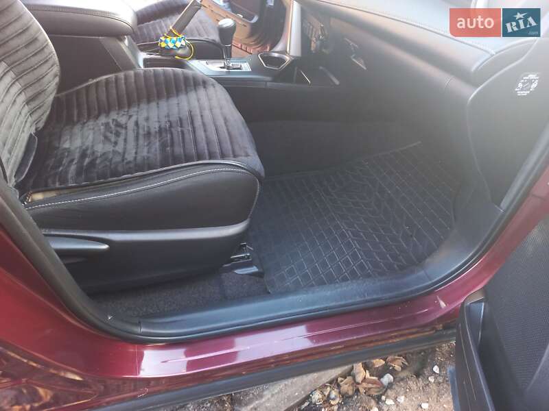 Позашляховик / Кросовер Toyota RAV4 2017 в Запоріжжі