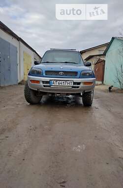 Внедорожник / Кроссовер Toyota RAV4 1996 в Ивано-Франковске
