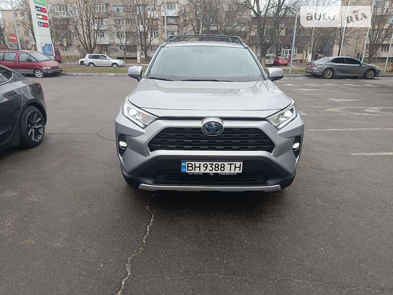 Внедорожник / Кроссовер Toyota RAV4 2020 в Одессе