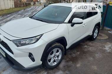 Внедорожник / Кроссовер Toyota RAV4 2021 в Лохвице