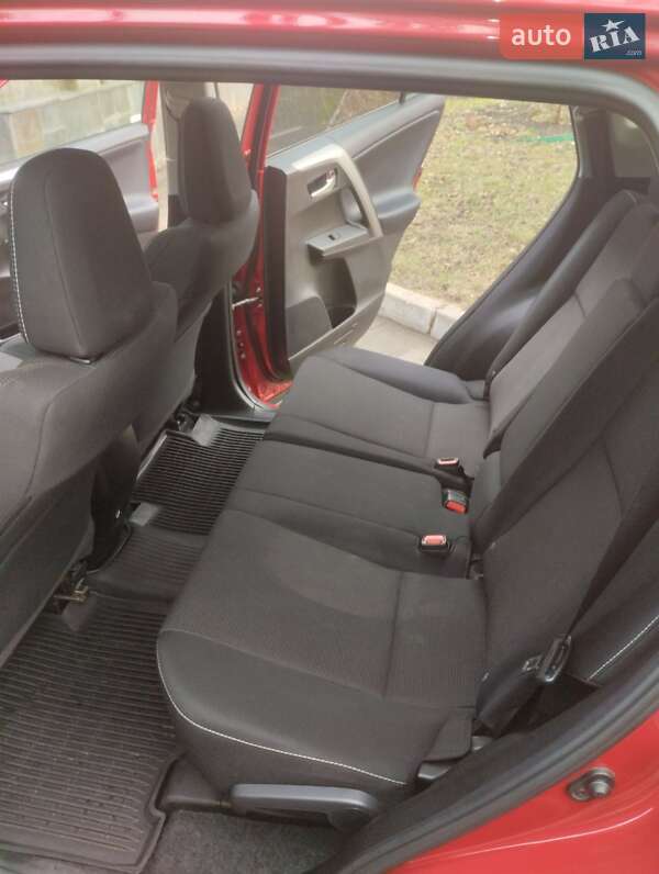 Позашляховик / Кросовер Toyota RAV4 2017 в Умані