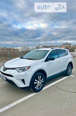 Внедорожник / Кроссовер Toyota RAV4 2016 в Кривом Роге