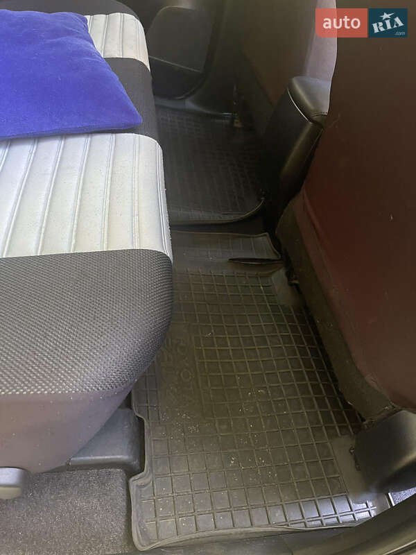 Позашляховик / Кросовер Toyota RAV4 2017 в Понорниці