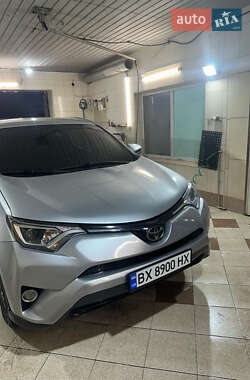 Позашляховик / Кросовер Toyota RAV4 2017 в Хмельницькому