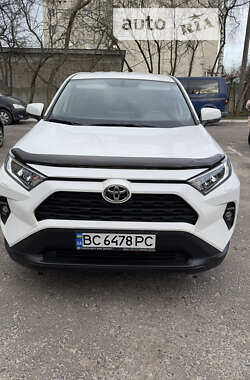 Внедорожник / Кроссовер Toyota RAV4 2022 в Львове