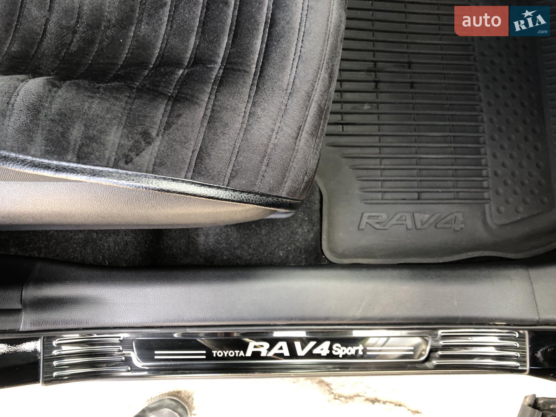 2021 Toyota RAV 4 - мініатюра 31