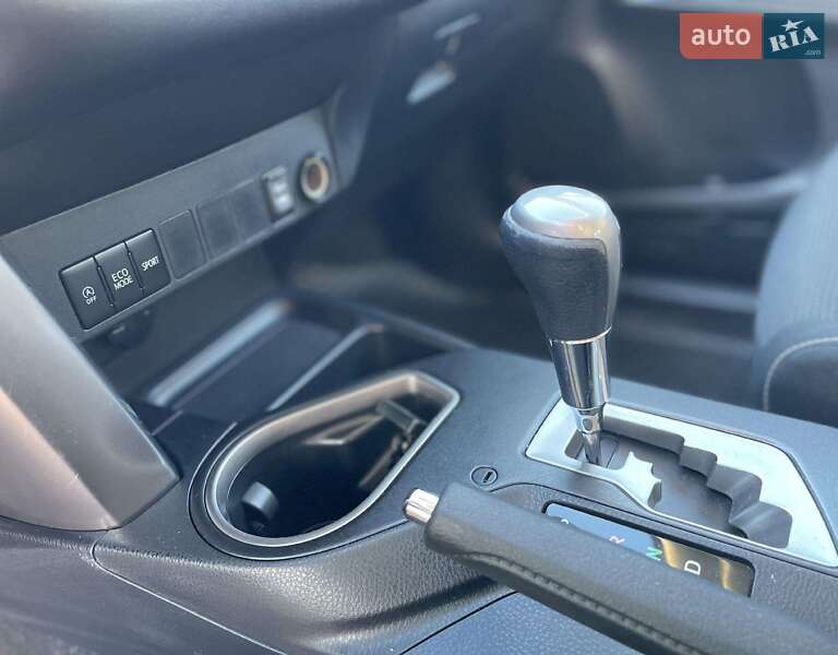 Внедорожник / Кроссовер Toyota RAV4 2018 в Бродах