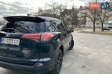 Позашляховик / Кросовер Toyota RAV4 2017 в Полтаві