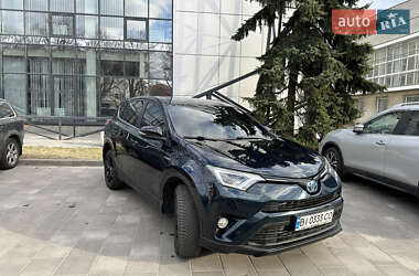 Позашляховик / Кросовер Toyota RAV4 2017 в Полтаві