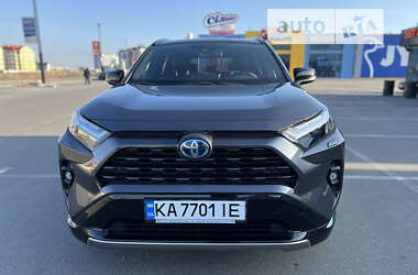 Внедорожник / Кроссовер Toyota RAV4 2022 в Киеве