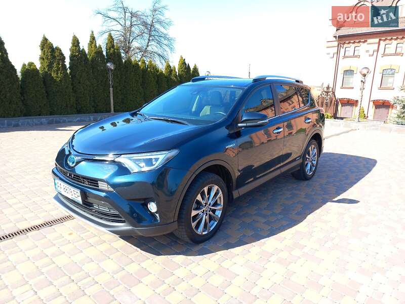 Позашляховик / Кросовер Toyota RAV4 2018 в Києві
