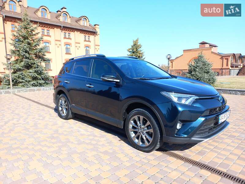Позашляховик / Кросовер Toyota RAV4 2018 в Києві