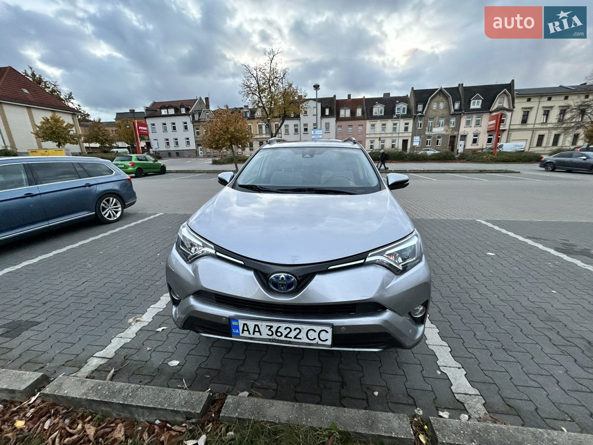 2017 Toyota RAV 4 - фото 1