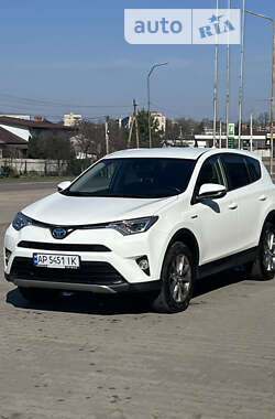 Внедорожник / Кроссовер Toyota RAV4 2018 в Нововолынске