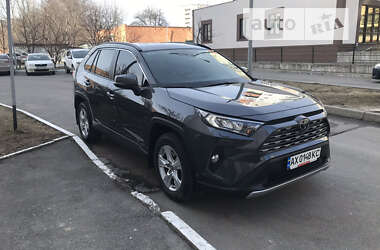 Позашляховик / Кросовер Toyota RAV4 2021 в Харкові