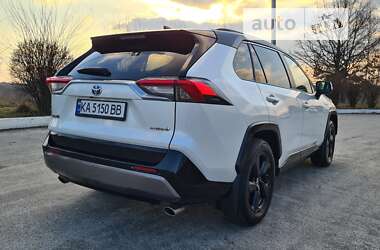 Позашляховик / Кросовер Toyota RAV4 2020 в Києві