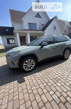 Внедорожник / Кроссовер Toyota RAV4 2021 в Запорожье