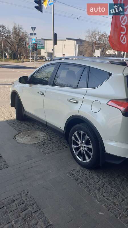 Внедорожник / Кроссовер Toyota RAV4 2016 в Днепре