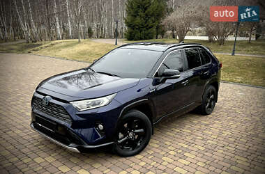Внедорожник / Кроссовер Toyota RAV4 2020 в Харькове