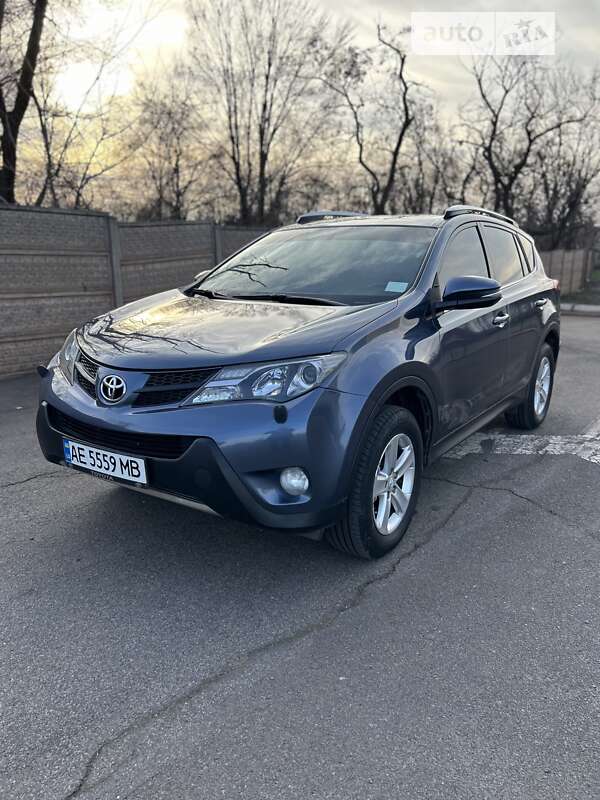 Позашляховик / Кросовер Toyota RAV4 2014 в Кривому Розі