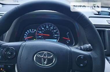 Внедорожник / Кроссовер Toyota RAV4 2015 в Киеве