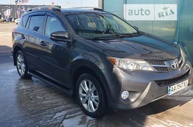 Внедорожник / Кроссовер Toyota RAV4 2015 в Киеве