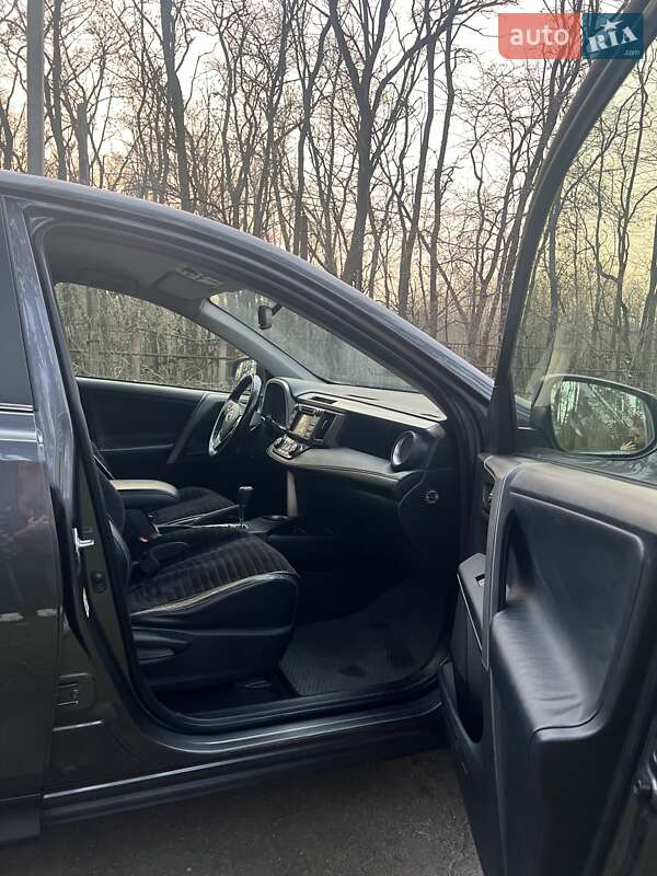 Позашляховик / Кросовер Toyota RAV4 2013 в Кропивницькому