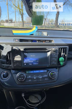 Внедорожник / Кроссовер Toyota RAV4 2014 в Черкассах
