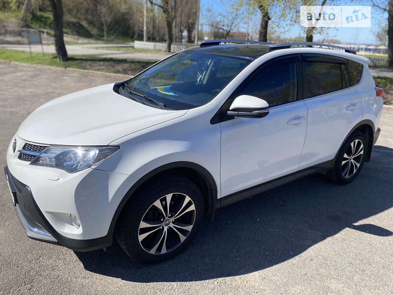 Внедорожник / Кроссовер Toyota RAV4 2014 в Черкассах