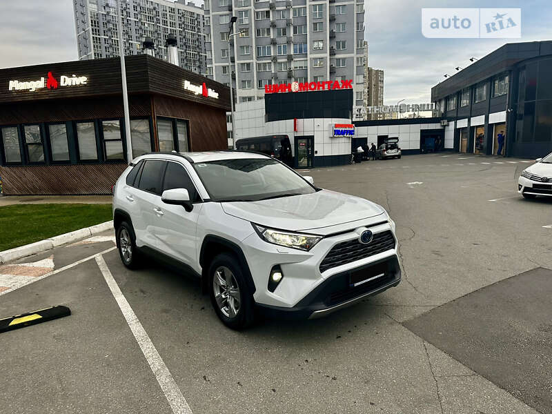 Позашляховик / Кросовер Toyota RAV4 2023 в Києві