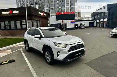 Позашляховик / Кросовер Toyota RAV4 2023 в Києві