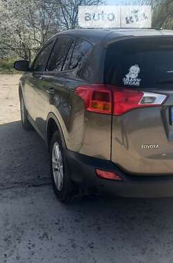 Внедорожник / Кроссовер Toyota RAV4 2013 в Каневе