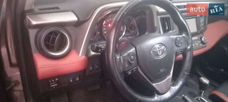 Позашляховик / Кросовер Toyota RAV4 2013 в Каневі