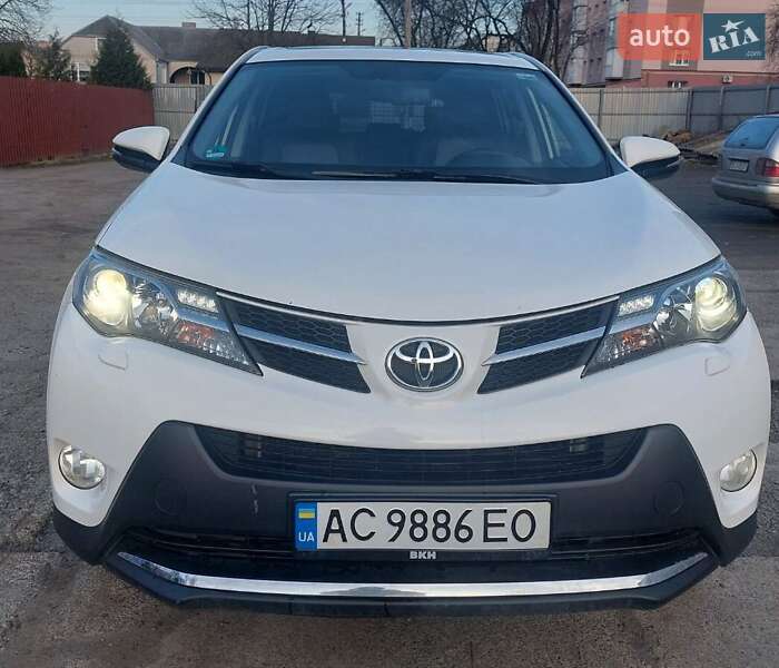 Внедорожник / Кроссовер Toyota RAV4 2013 в Луцке