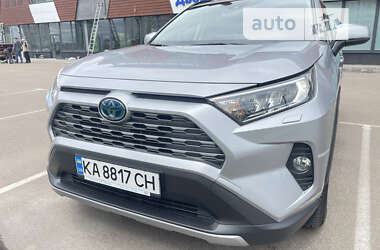 Позашляховик / Кросовер Toyota RAV4 2021 в Києві