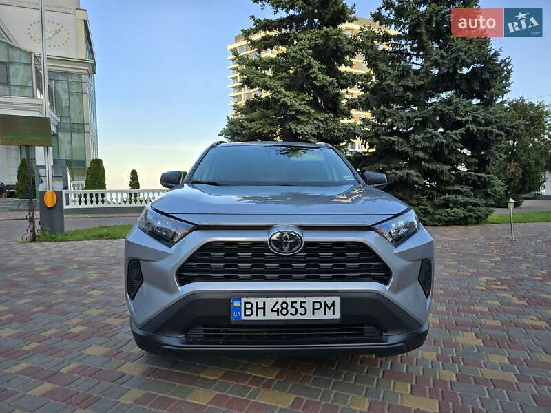 Внедорожник / Кроссовер Toyota RAV4 2020 в Одессе