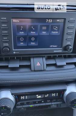 Позашляховик / Кросовер Toyota RAV4 2022 в Дніпрі