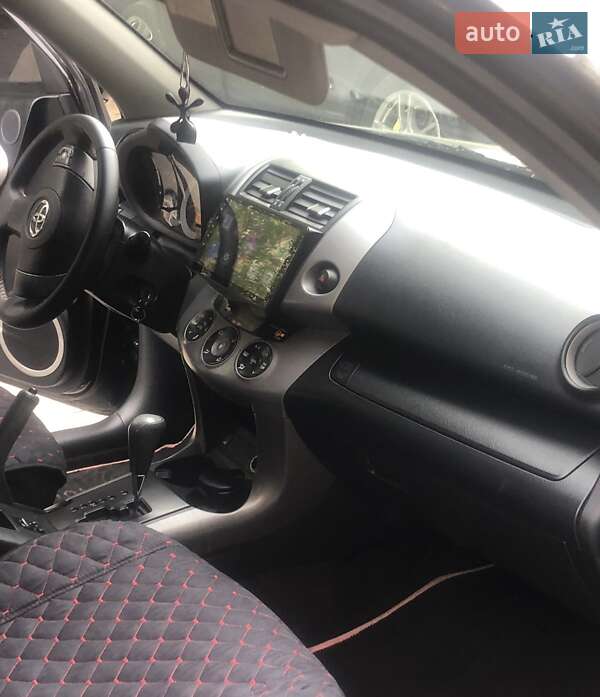Внедорожник / Кроссовер Toyota RAV4 2007 в Ужгороде