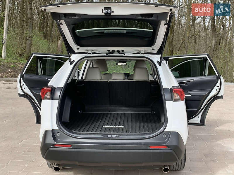 Внедорожник / Кроссовер Toyota RAV4 2020 в Тернополе фото 13 Внедорожник / Кроссовер Toyota RAV4 2020 в Тернополе